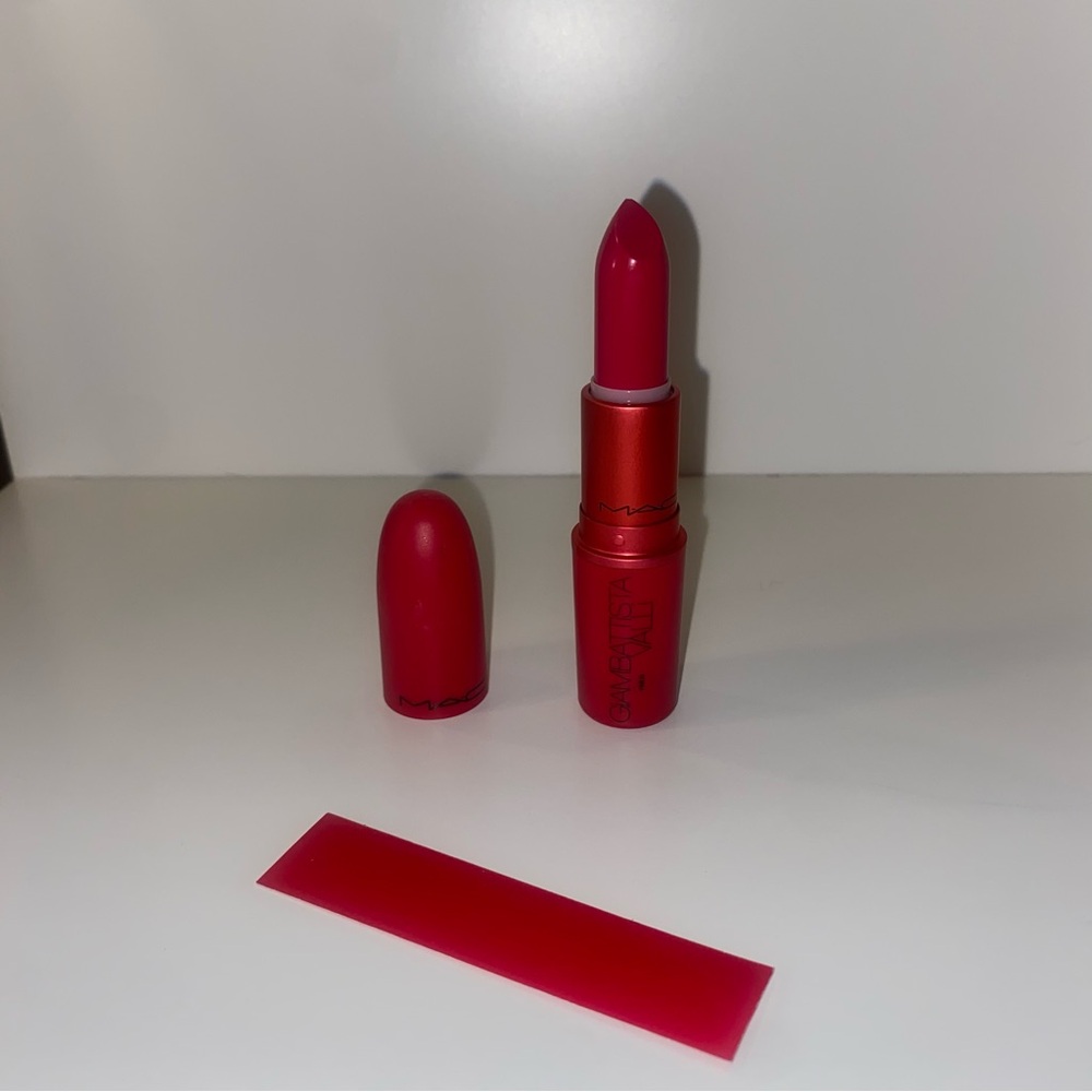 Max giambattista valli lipstick tats